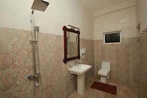 Yala Hotel River Front