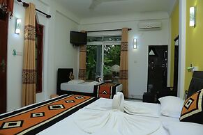 Yala Hotel River Front