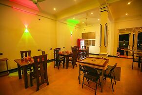 Yala Hotel River Front