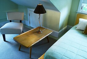 Adora Inn