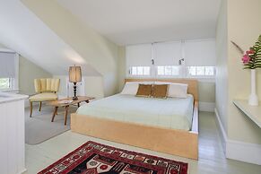 Adora Inn