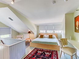 Adora Inn
