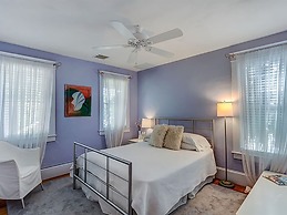 Adora Inn