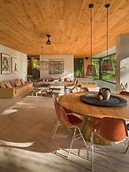 Chameleon Villa Bali