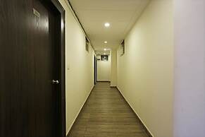 Hotel Sahu Near Kashi Vishwanath Temple Gate