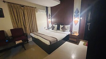 Hotel Sahu Near Kashi Vishwanath Temple Gate