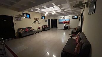 Hotel Sahu Near Kashi Vishwanath Temple Gate