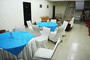 Hotel Sahu Near Kashi Vishwanath Temple Gate