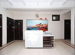 Hotel Sahu Near Kashi Vishwanath Temple Gate