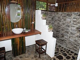 Paradise Lodge