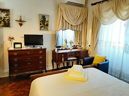 Mary Apartments