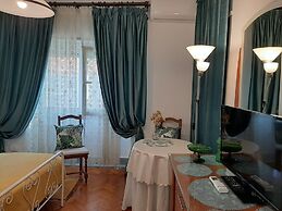 Mary Apartments