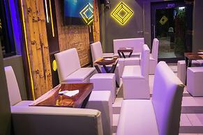 Maya Tulipanes Express