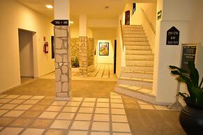 Maya Tulipanes Express