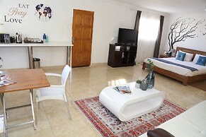 Denver Echo- Executive Guest House