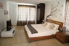 Denver Echo- Executive Guest House