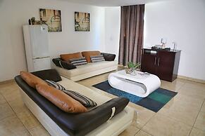 Denver Echo- Executive Guest House