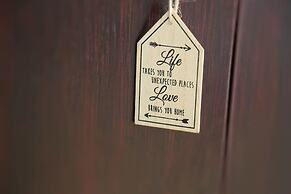 Denver Echo- Executive Guest House