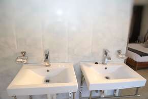 Denver Echo- Executive Guest House