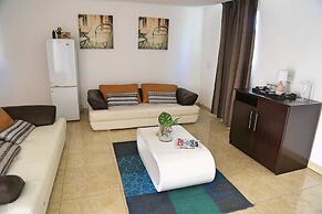 Denver Echo- Executive Guest House