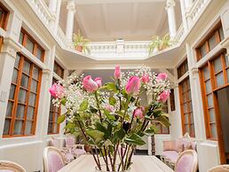 Casona 1914 Quito - Gothic Cathedral View Rooftop