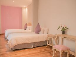 Casona 1914 Quito - Gothic Cathedral View Rooftop