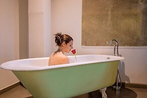 Casona 1914 Quito - Gothic Cathedral View Rooftop