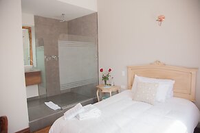 Casona 1914 Quito - Gothic Cathedral View Rooftop