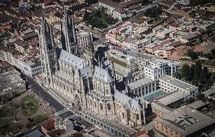 Casona 1914 Quito - Gothic Cathedral View Rooftop