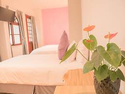 Casona 1914 Quito - Gothic Cathedral View Rooftop