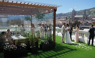 Casona 1914 Quito - Gothic Cathedral View Rooftop