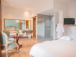 Casona 1914 Quito - Gothic Cathedral View Rooftop