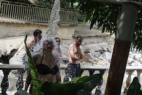 Hostería Río Escondido