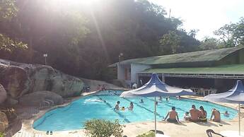 Hostería Río Escondido