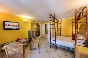 Sunflower Villa Studios by CMD