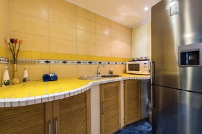 Sunflower Villa Studios by CMD