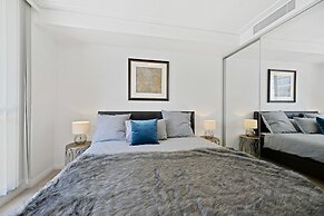 Deluxe Retreat in the Centre of Convenience