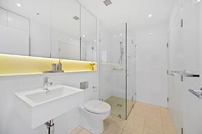 Deluxe Retreat in the Centre of Convenience