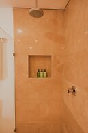 Antera Hotel & Residences