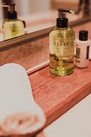 Antera Hotel & Residences