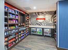 Hampton Inn Gardner Conference  Center