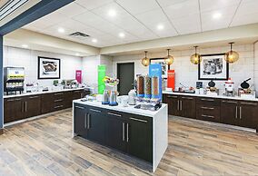 Hampton Inn Gardner Conference  Center