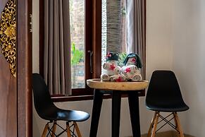 Gelatik B&B - Hostel