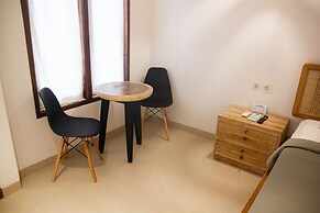 Gelatik B&B - Hostel