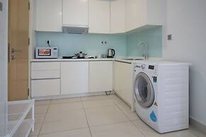 OYO Home 501 Luxury 1BR Crest Condo