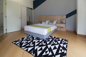 OYO Home 501 Luxury 1BR Crest Condo