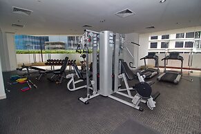 OYO Home 501 Luxury 1BR Crest Condo