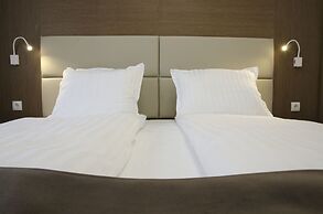 Stela Deluxe Apartments