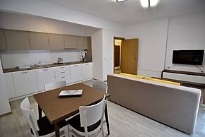Stela Deluxe Apartments