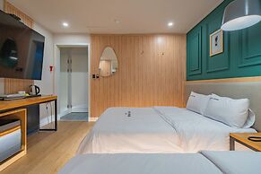 HOTEL Yeogiuhtte Gwangju Station